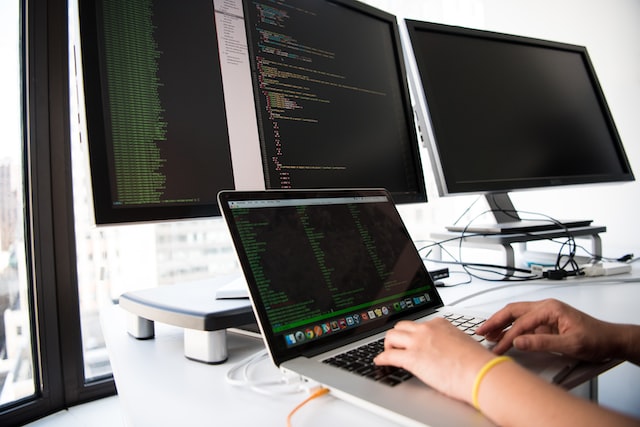 cloud engineer working